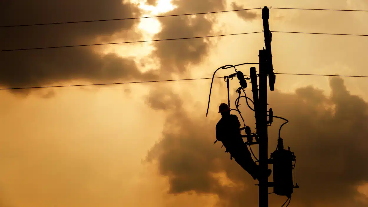power_outage Photo of a lineman during a power outage